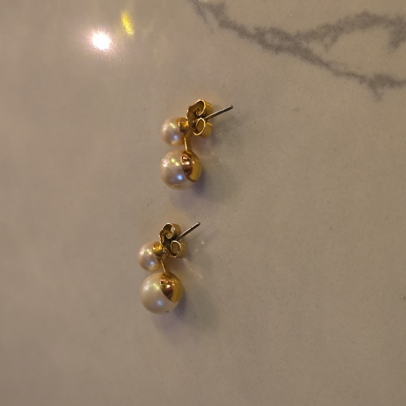 Vintage faux pearl earrings - Picture 3 of 3
